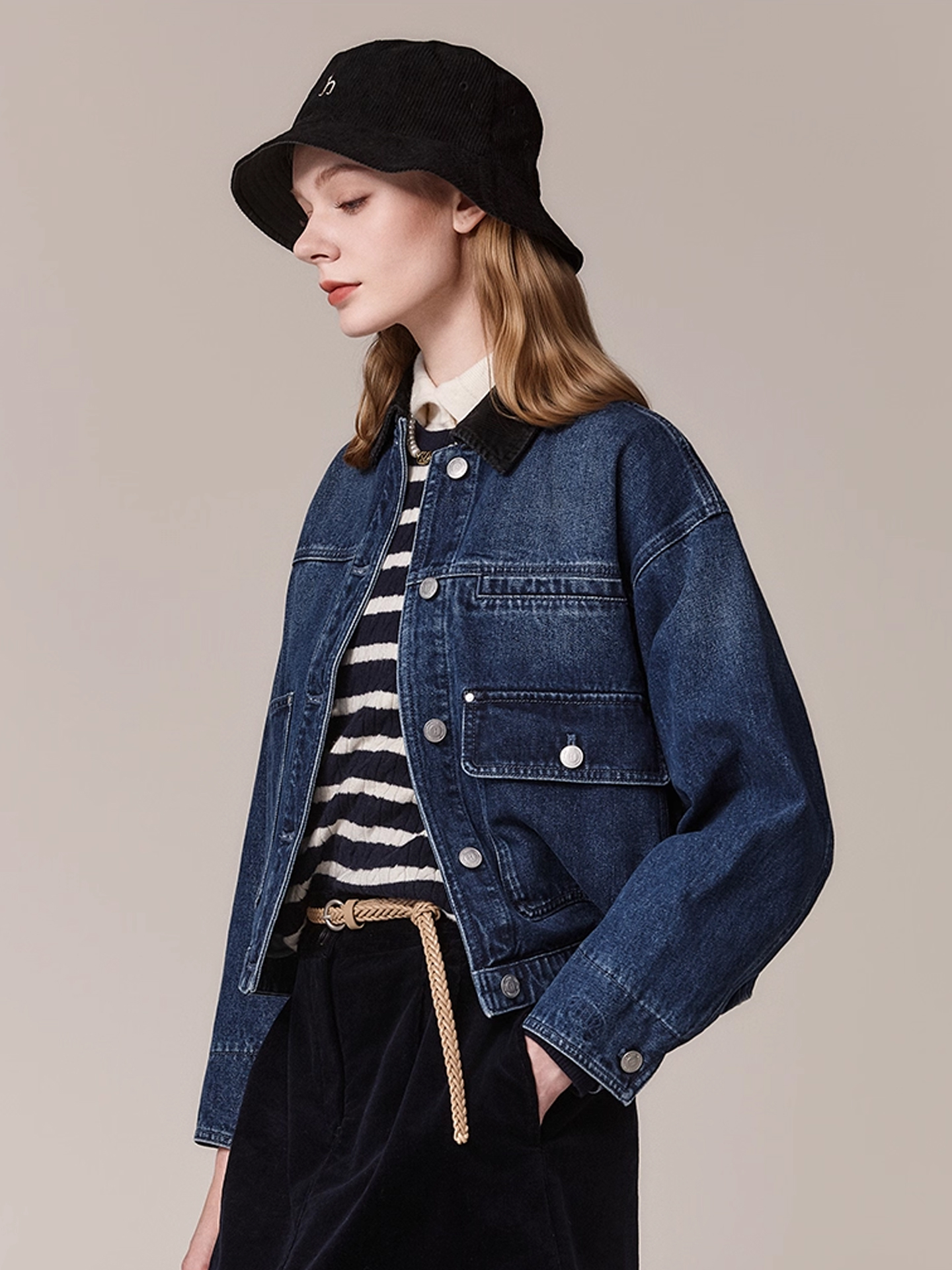 Hazzys哈吉斯牛仔夹克女时尚宽松复古灯芯绒拼接外套