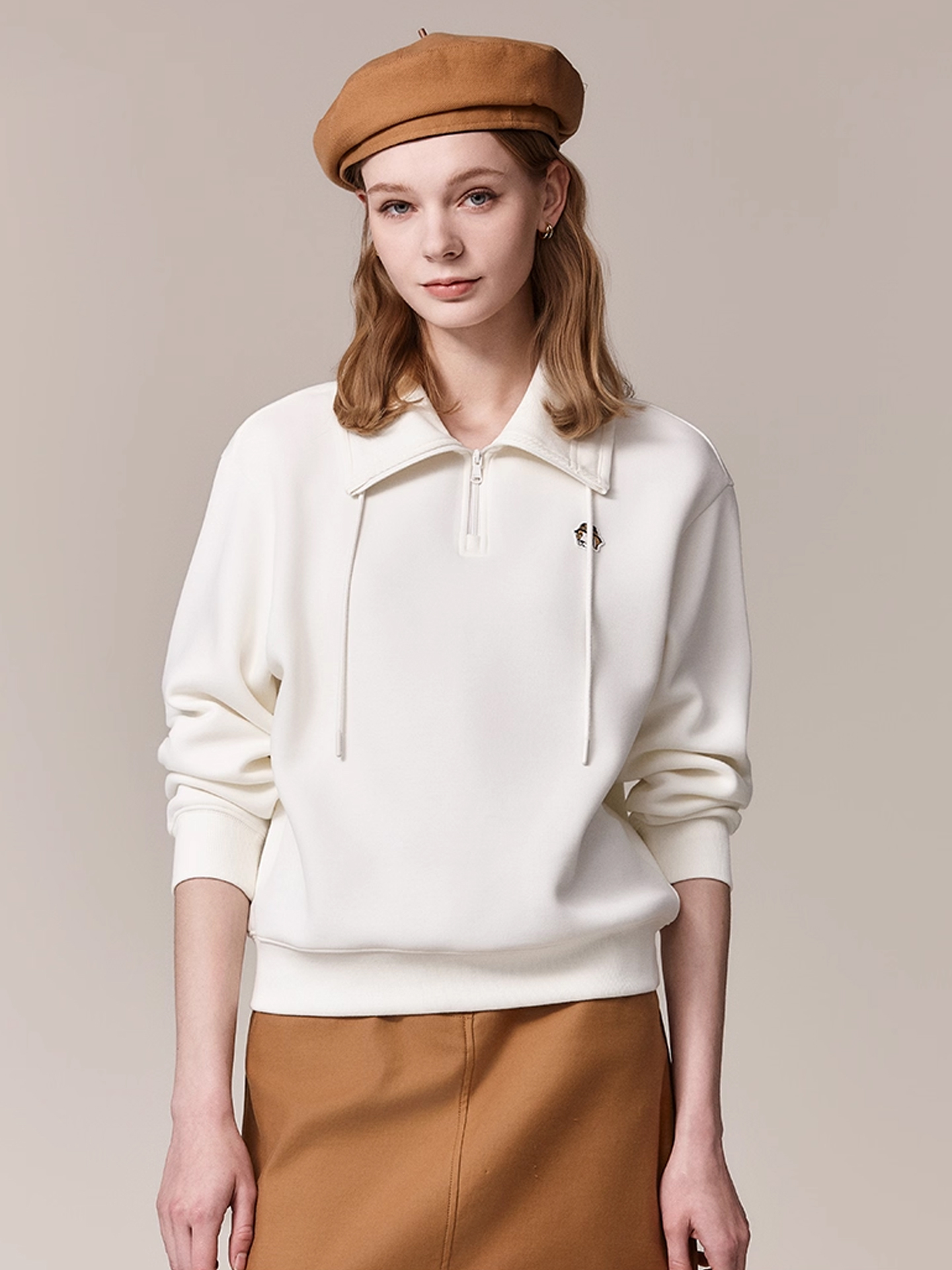 Hazzys哈吉斯半拉链卫衣女时尚潮流宽松通勤翻领上衣